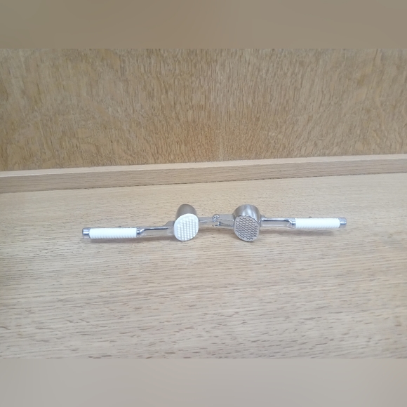 Pedrini Garlic Press - Picture 3 of 4